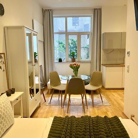 Gemuetliches Studio Apartment فيينا المظهر الخارجي الصورة