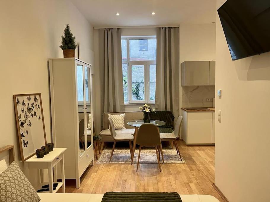 Gemuetliches Studio Apartment فيينا المظهر الخارجي الصورة